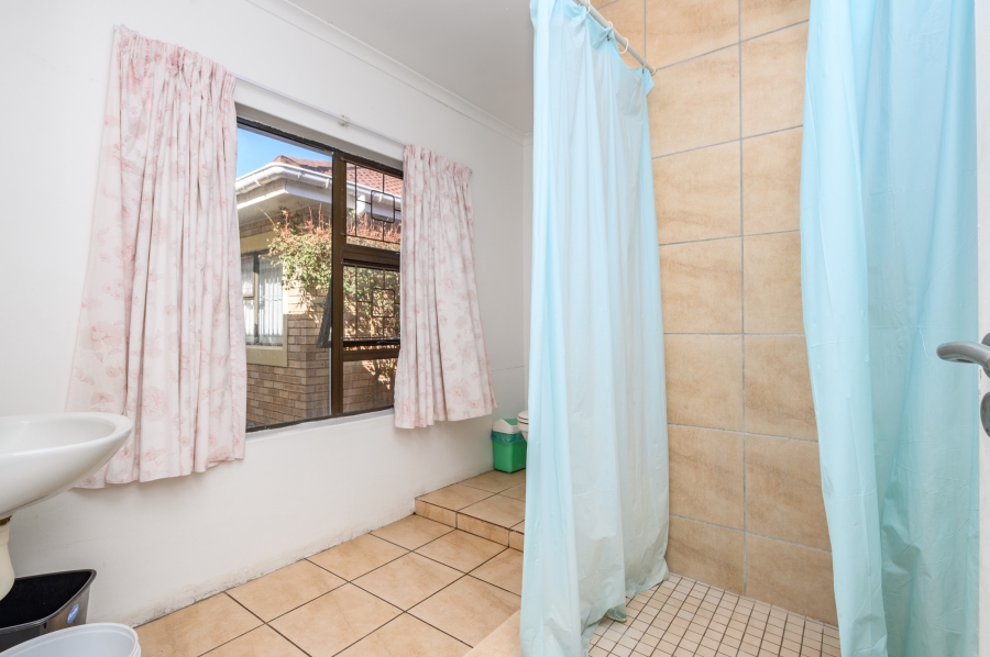 15 Bedroom Property for Sale in Summerstrand Eastern Cape